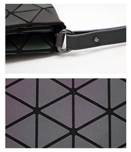 Load image into Gallery viewer, Luminous Evening Bag