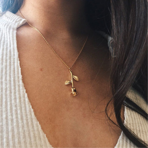 Rose Shape Pendant Necklace