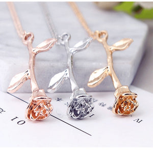 Rose Shape Pendant Necklace