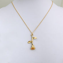 Load image into Gallery viewer, Rose Shape Pendant Necklace