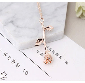 Rose Shape Pendant Necklace