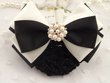 Load image into Gallery viewer, Bow Pearl Tie