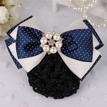 Load image into Gallery viewer, Bow Pearl Tie