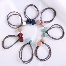 Load image into Gallery viewer, Woman Square Hair Ties