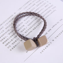 Load image into Gallery viewer, Woman Square Hair Ties
