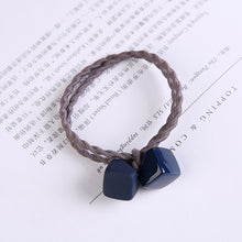 Load image into Gallery viewer, Woman Square Hair Ties