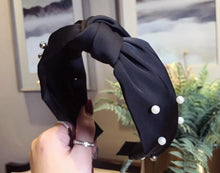 Load image into Gallery viewer, Knotted Center Hairband