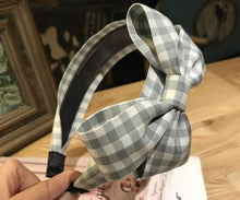 Load image into Gallery viewer, Women Fashion Satin Headband